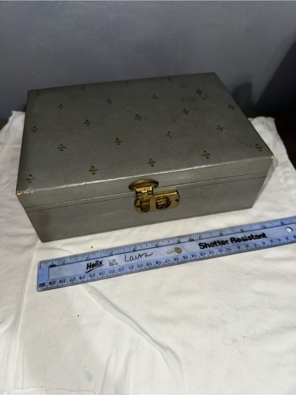Vintage Mele Gray pink satin jewelry box